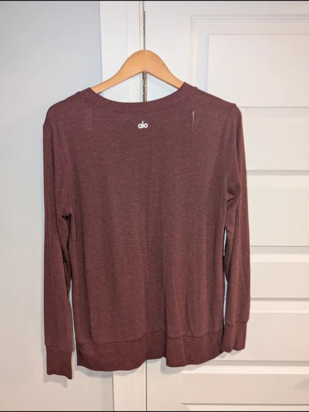 Alo Yoga Glimpse Long Sleeve Top - Picture 2 of 3